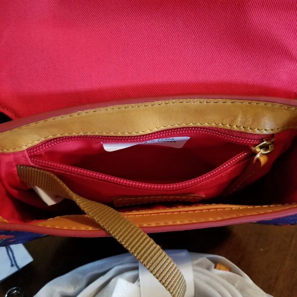 Disney Beuty & the Beast Dooney & Bourke - Picture 7 of 8